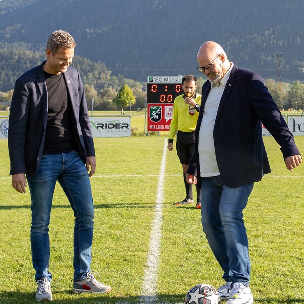 Ehrenanstoß SC Münster – Tiroler Immobilien | Alfred Thaler & Stefan Kaiserer Ehrenanstoß SC Münster – Tiroler Immobilien | Alfred Thaler & Stefan Kaiserer