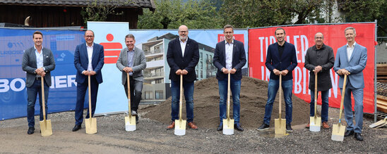 Gruppenfoto Spatenstich Salurnerstraße | © Tiroler Immobilien Gruppenfoto Spatenstich Salurnerstraße | © Tiroler Immobilien